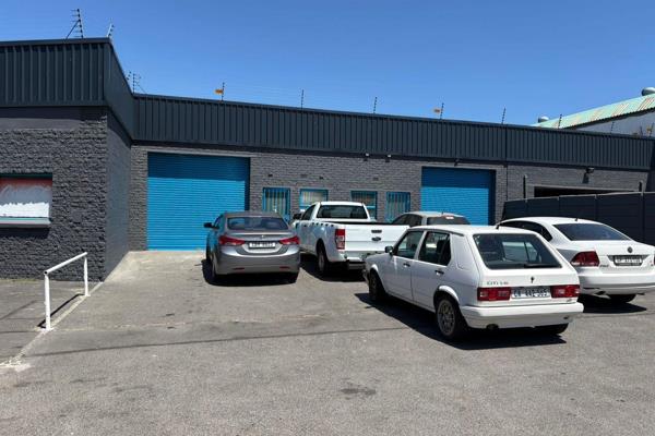 This neat and well-maintained 150m2 warehouse is perfectly located in Stikland ...