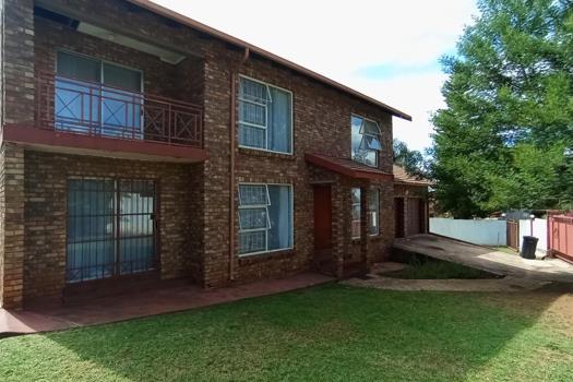 4 Bedroom House for sale in Moreleta Park