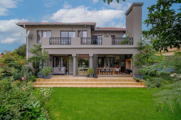 This exquisite, warm family home in Chateau de Vie present 4 spacious                    ...