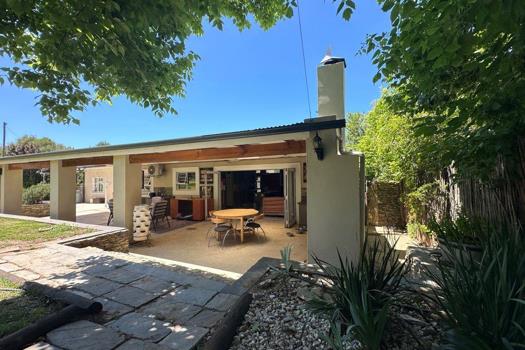 4 Bedroom House for sale in Barrydale