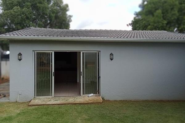 Modern 2-Bedroom, 1 Bathroom Cottage for Rent in Randpark Ridge in Quiet ...