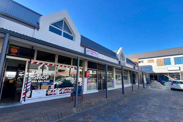 Welcome to the Heart of Somerset West, Your Business&#39;s Perfect Home - Twin Oak Centre!
Discover the potential that lies within our ...