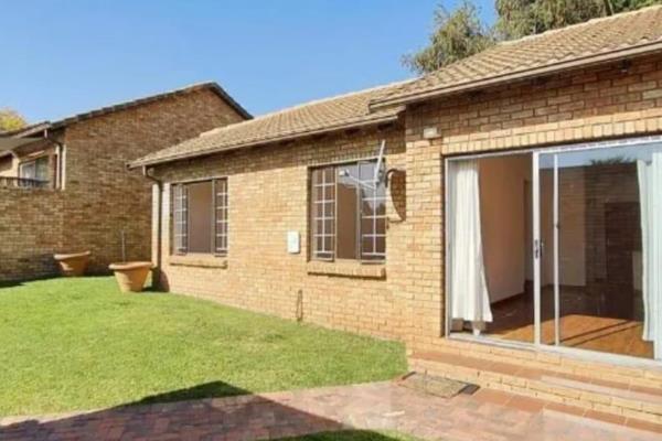 Charming Townhouse in Northriding, Johannesburg North

Discover your new home in the heart of Northriding with this delightful ...