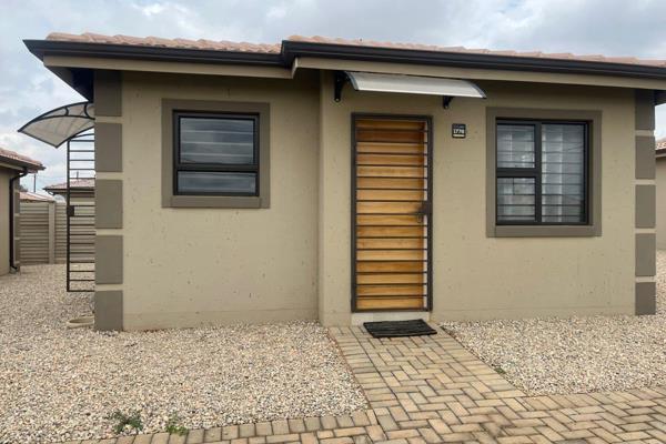 An exceptional opportunity to own a newly built home in Sebokeng Lethabong, now eligible for government subsidies. This spacious 2 ...