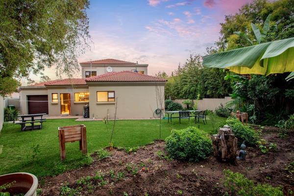 Discover a tranquil retreat in this stunning residence, where modern elegance meets thoughtful design. As you step inside, you&#39;ll be greeted by a seamless blend of sophistication and warmth throughout the home.
The gourmet kitchen is a chef&#39;s dream, equipped with ...