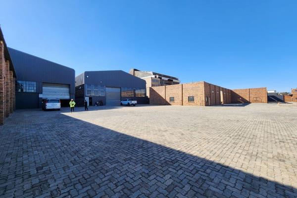 This 1,000m2 warehouse in Droste Park, Benrose, is now available for lease, offering a ...