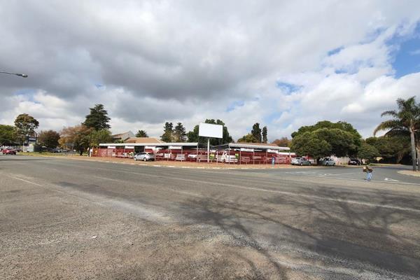 Located in the highly sought-after business node of Eastleigh, this 796m2 corner car ...