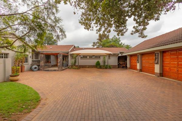 The Family Home You&#39;ve Always Dreamed Of!

Nestled on a sprawling 2,451m&#178; ...