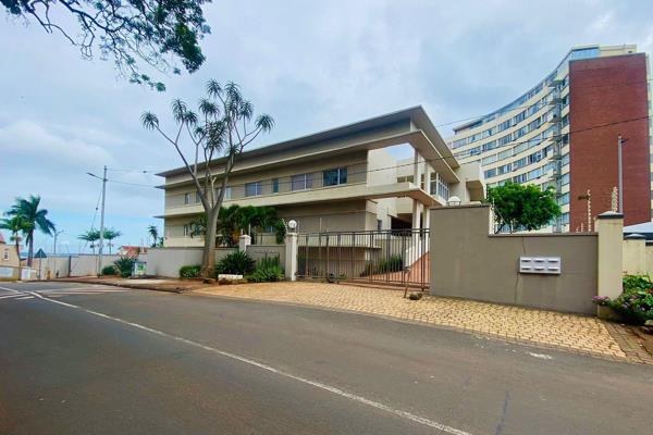 Stunning 4 Bedroom, 4 Bathroom Luxury Apartment to Let

Located in the heart of Durban&#39;s prestigious Ridge Road area, this ...