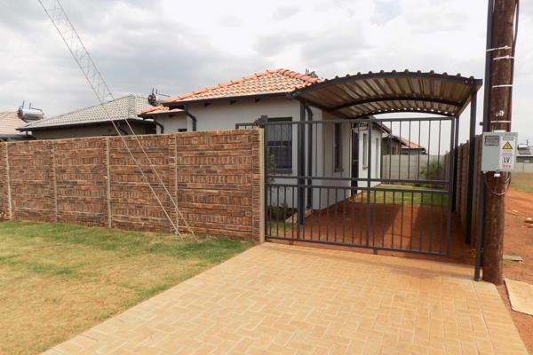 Price is subject to Flisp (Government subsidy) qualification.
This three-bedroom house ...