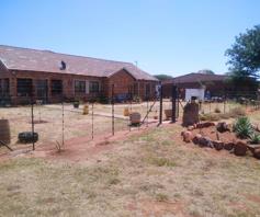 Farm for sale in Honingneskrans AH