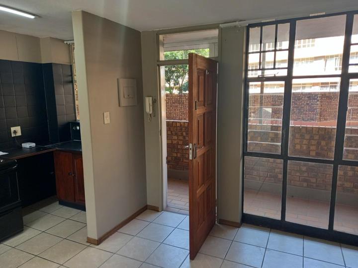 Listing number: P24-116799953, Image number: 2