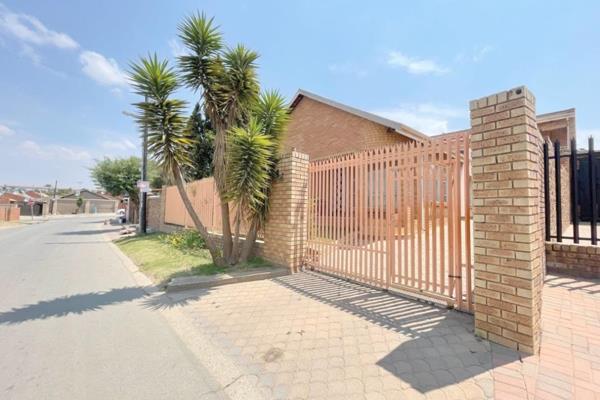 This lovely face brick home in Rabie Ridge is fully tiled, and in excellent condition.  ...