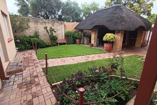 3 Bedroom House for sale in Hermanstad