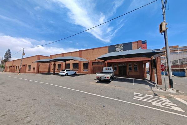 Discover this exceptionally neat and well-maintained 2,300m2 warehouse in Ophirton ...