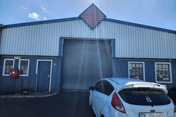 Modern 233m2 Warehouse in Secure Light Industrial Park

Located within a highly secure ...