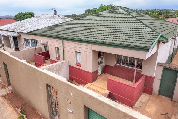 Toe semi detached houses and a full cottage -located on the border of Kensington and Bruma - close to Eastgate Shopping Centre.

An ...