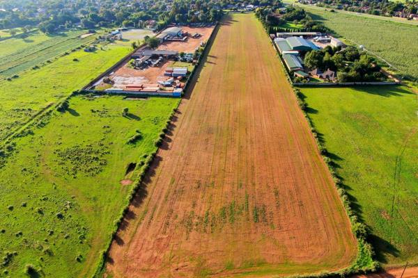 This expansive 4.2-hectare property presents a prime opportunity for agricultural pursuits. Zoned for farming activities, it offers a ...