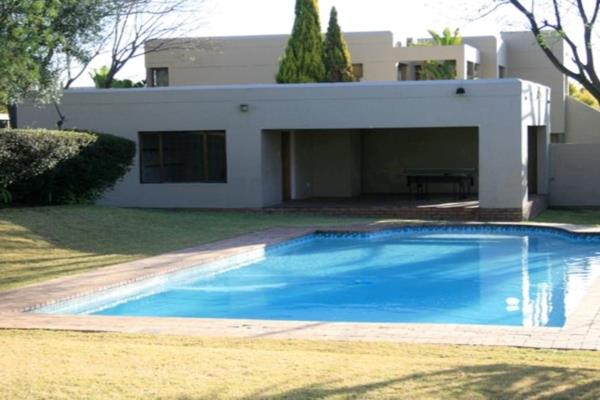 Looking for a spacious and stylish apartment in the heart of Sunninghill Gardens? Look ...