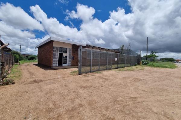 Commercial Property for Sale in Seshego – Don’t Miss Out!

Unlock endless possibilities with this prime 743sqm property in Seshego! ...