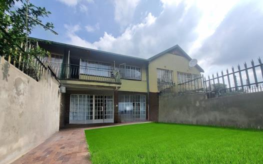 3 Bedroom Townhouse for sale in Windsor West
