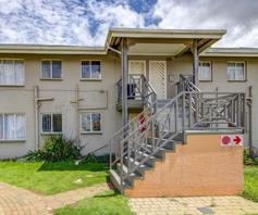 Townhouse for sale in Glen Marais