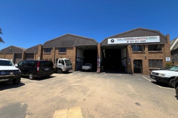 Located in the  Stella Road node of Montague Gardens, this warehouse allows for easy ...