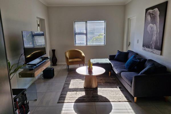 This beautiful apartment is available to rent from the 1st of Feb, it is fully furnished ...