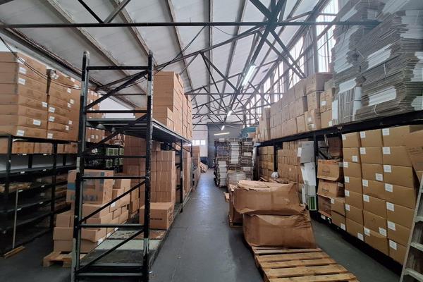 Rental @67.5 p/sqm gross (Ex Vat and Utilities) 

Warehouse size: 245sqm 

Key Features: ...