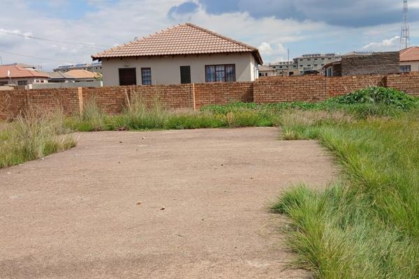 Vacant land for sale in Borwa Westonaria

What A bargain, why rent? come build your dream home in this stunning vacant land that has ...