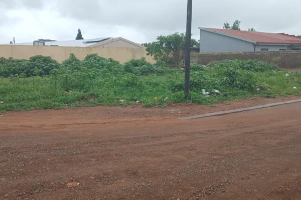 Vacant land for sale in simunye.

This vacant land is situated in a business area of Simunye Ext 5 

the land consists with 800 ...