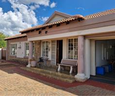 Townhouse for sale in Meiringspark Ext 5