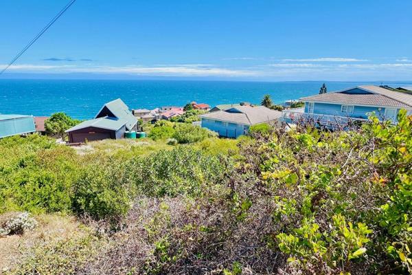 Discover one of the last remaining large plots in the charming village of Dana Bay ...