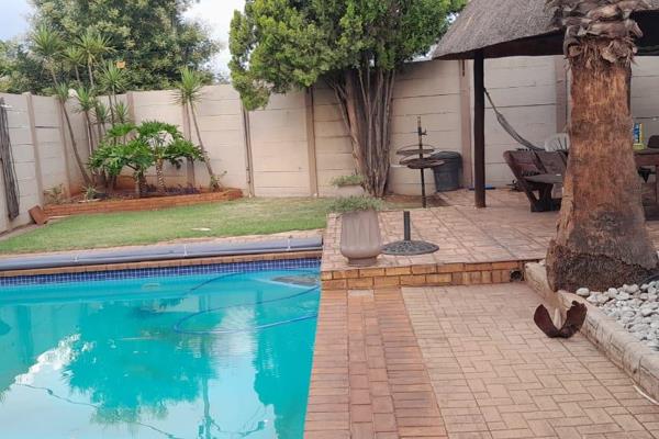 Suburb of Edelweiss in Gauteng Ekurhuleni  within lots of amenities like the New Springs mall 20km away, Selcourt Towers 10km from the ...