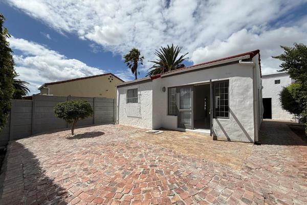 Occupation 1st Feb 2025 only for minimum 12-month lease


This two bedroom house is well located in Table View on the Flamingo Vlei ...