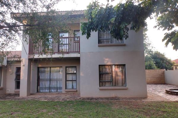 The Double storey unit has 3 bedrooms, 2 with en-suite bathrooms/showers, a living room and open plan kitchen. Attached to a double ...