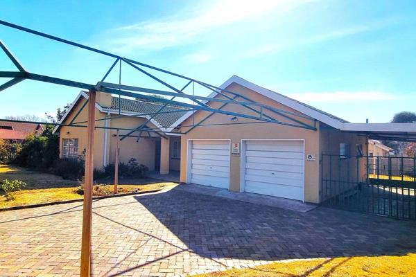 Beautiful 4 Bedroom 3 Bathroom Family home with Double Garages Selling for a very modest price in the heart of Vanderbijlpark SE area. ...