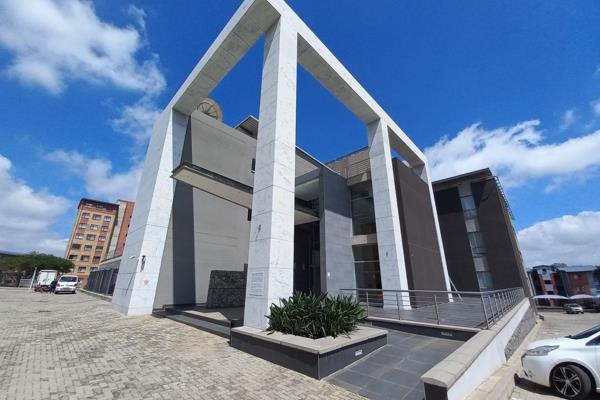 - To let for R763,100 pm
- 24 hour access control to park
- P grade offices in upmarket area
- Data centre
- Basement parking
- ...