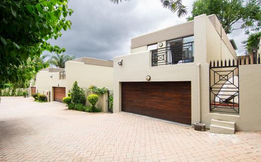 3 Bedroom Townhouse for sale in Craighall