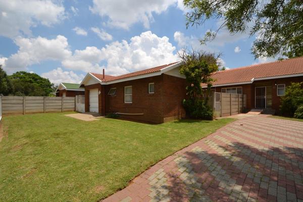 Live comfortably in this well-maintained 3-bedroom home, ideally located in Riebeeckstad.

Key Features:

•	Spacious Living: Enjoy ...