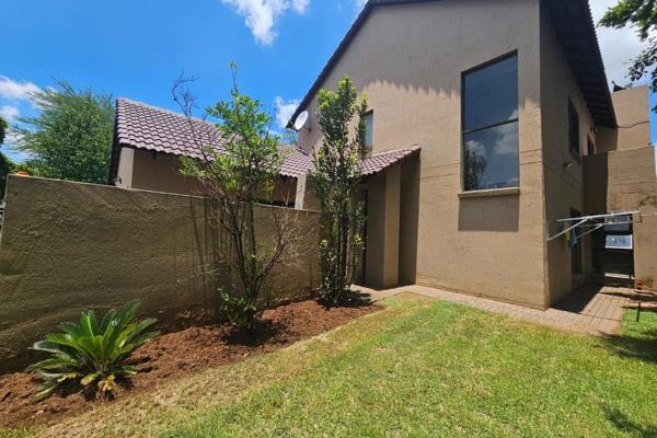 Discover this stunning, neat, and modern family home in the secure and sought-after Raslouw Manor Estate. This property offers the ...