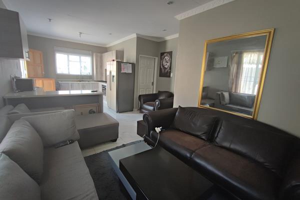 This two-bedroom, one bathroom flat is available for rental and perfect for a young couple, friends sharing or a single person. 
The ...