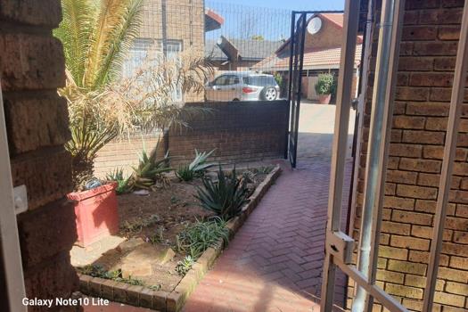 2 Bedroom Townhouse for sale in Bronkhorstspruit Central