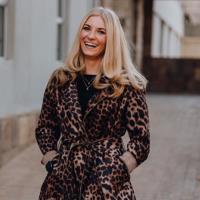 Agent profile for Angela Haralambous