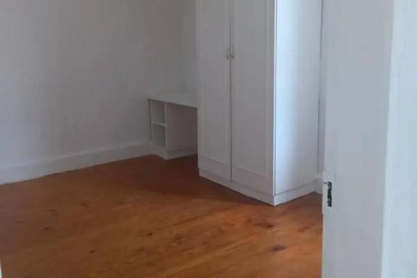 One bedroom in a three bedroom house for rent in Richmond Hill. The house is shared between three people. Kitchen, bathroom and lounge ...