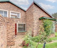 Townhouse for sale in Weltevreden Park