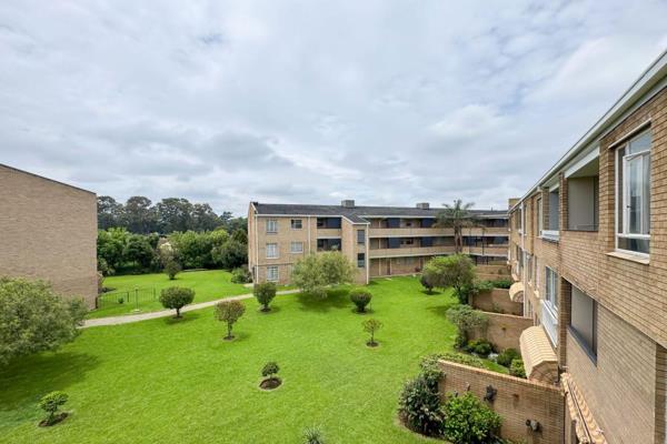 Stunning Upstairs 3 Bedroom Apartment for Sale!

Enjoy breathtaking views and a tranquil lifestyle in this beautiful apartment ...