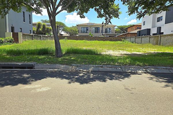 Vacant Land = Clean Canvas where you can turn your property dreams into reality.
Asking Price:
R1 300 000 if bought with a building ...