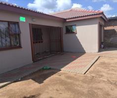 House for sale in Daveyton