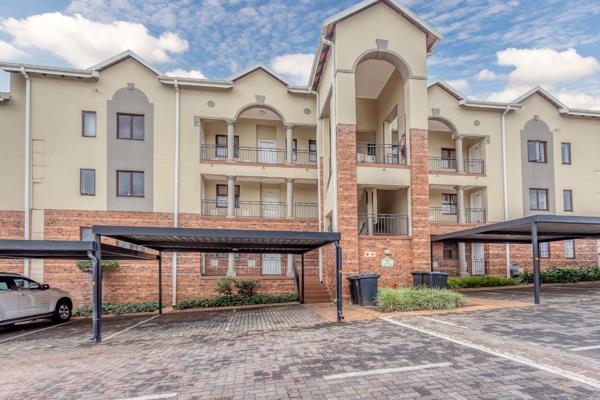 Newly upgraded Loft apartment located in Bryanston/Epsom Downs features 2 Bedrooms and 2 Bathrooms.
Open plan kitchen with granite ...